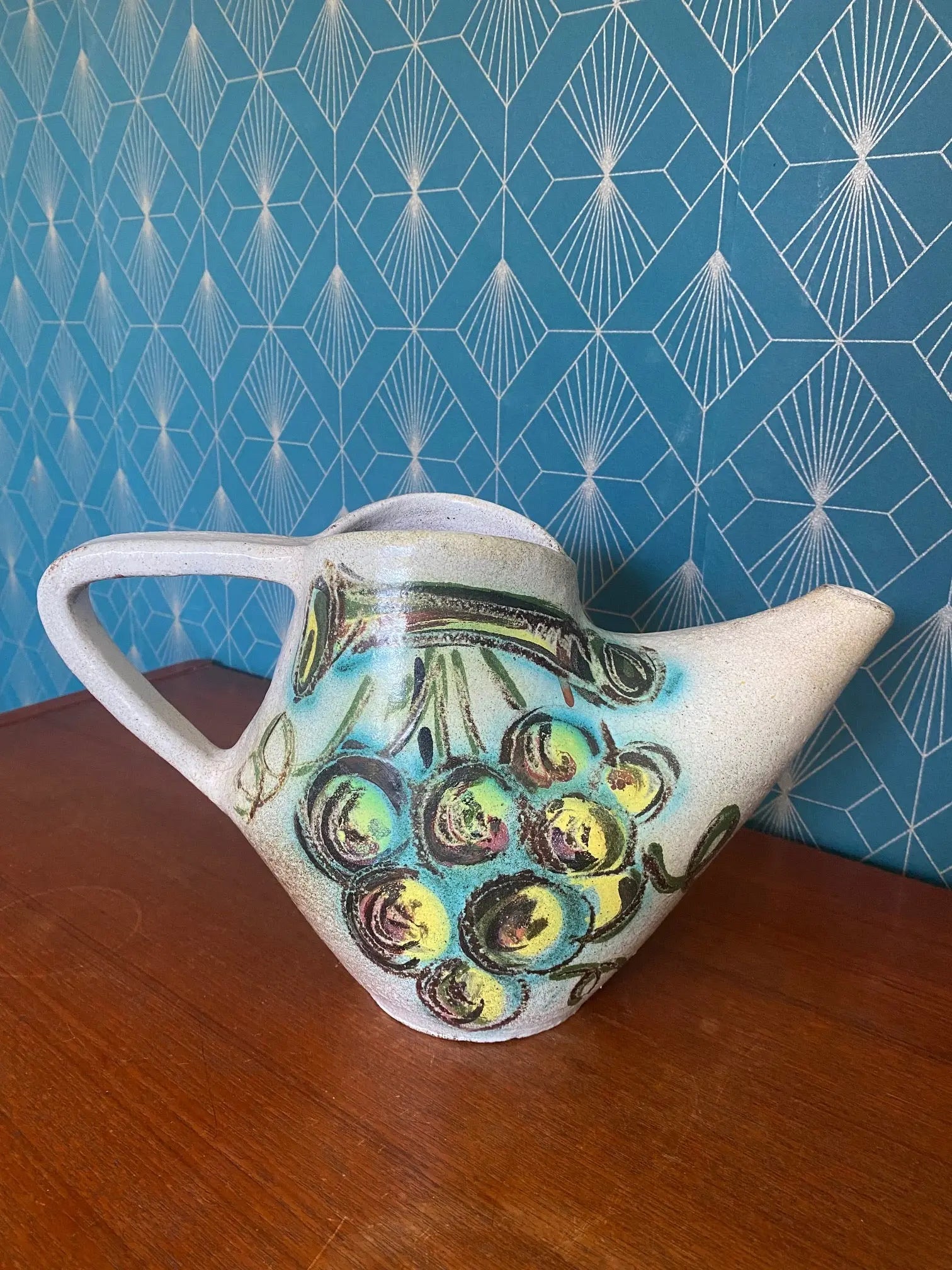 Céramiques, porcelaines et terre cuite du XIXème siècle à nos jours.