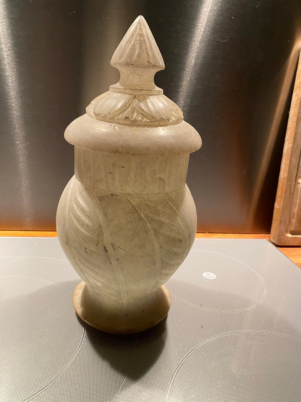 Pot à couvert ancien, Albâtre, d' époque art déco. Bel état. Antiquités de France