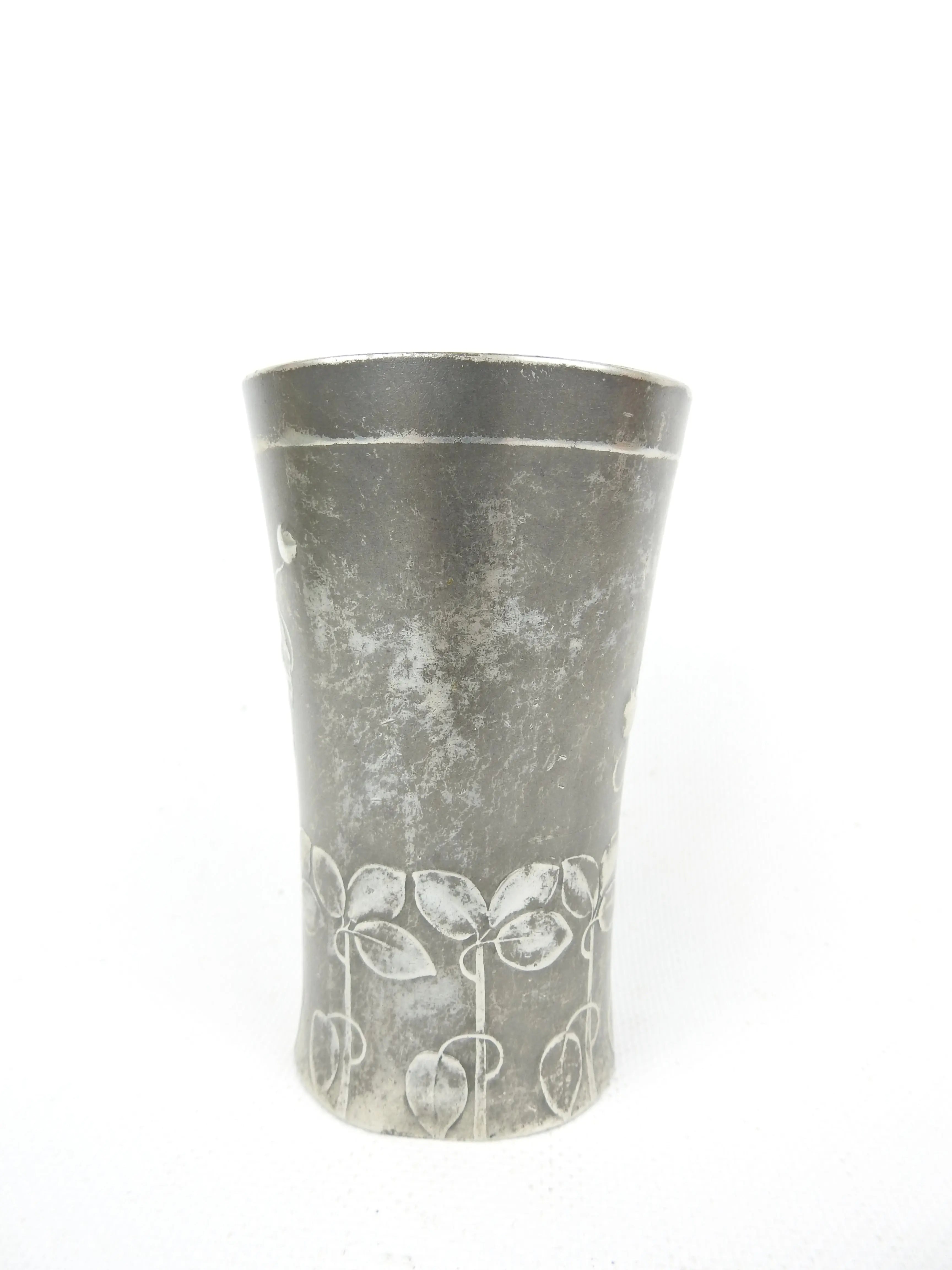 Art Nouveau Kayserzinn – décor floral en relief, ciselé, signé, 12x8 cm, rare-{{shop name}}