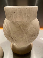 Pot à couvert ancien, Albâtre, d' époque art déco. Bel état. Antiquités de France