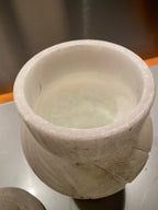 Pot à couvert ancien, Albâtre, d' époque art déco. Bel état. Antiquités de France
