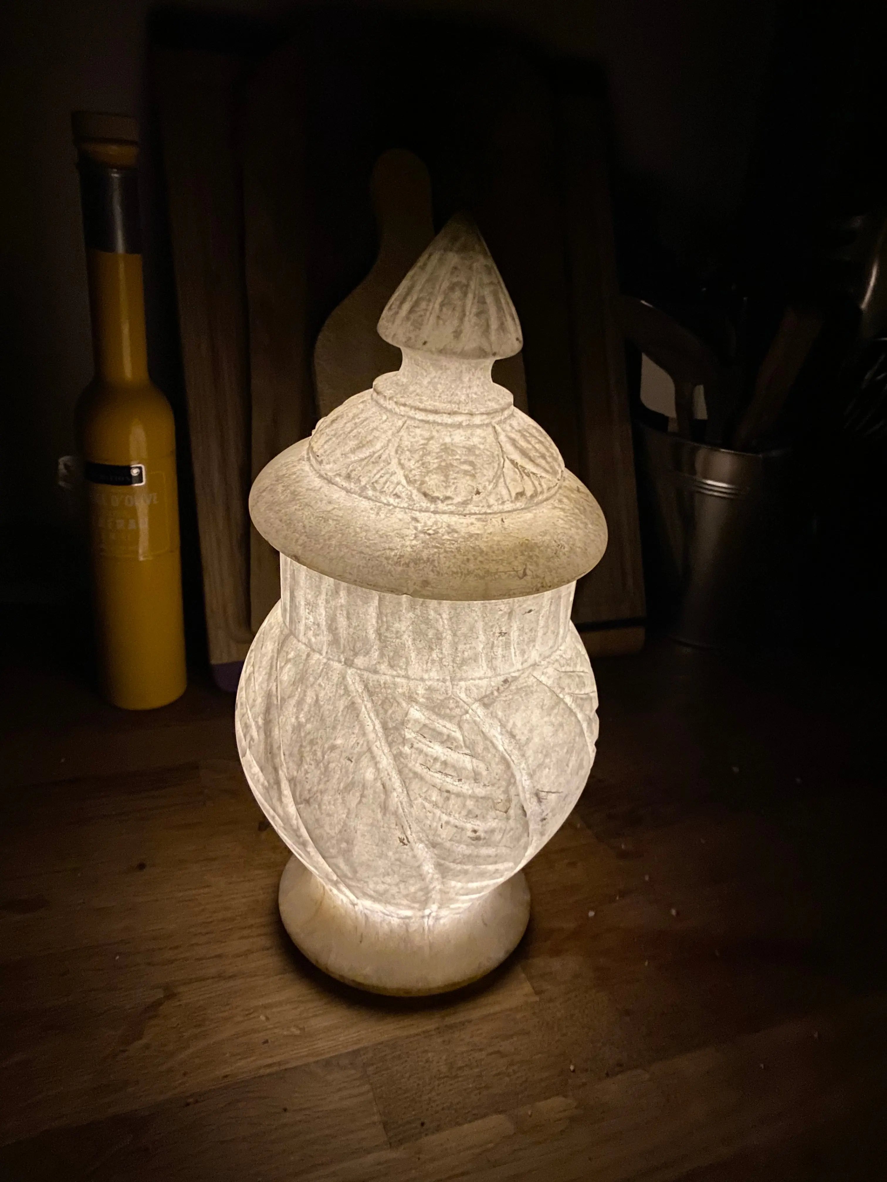 Pot à couvert ancien, Albâtre, d' époque art déco. Bel état. Antiquités de France