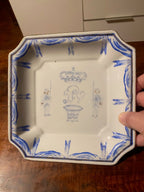Assiette Chinoise du XIXème COURONNE MONOGRAMMEE, Hong Kong, Wong Li, fait main Antiquités de France