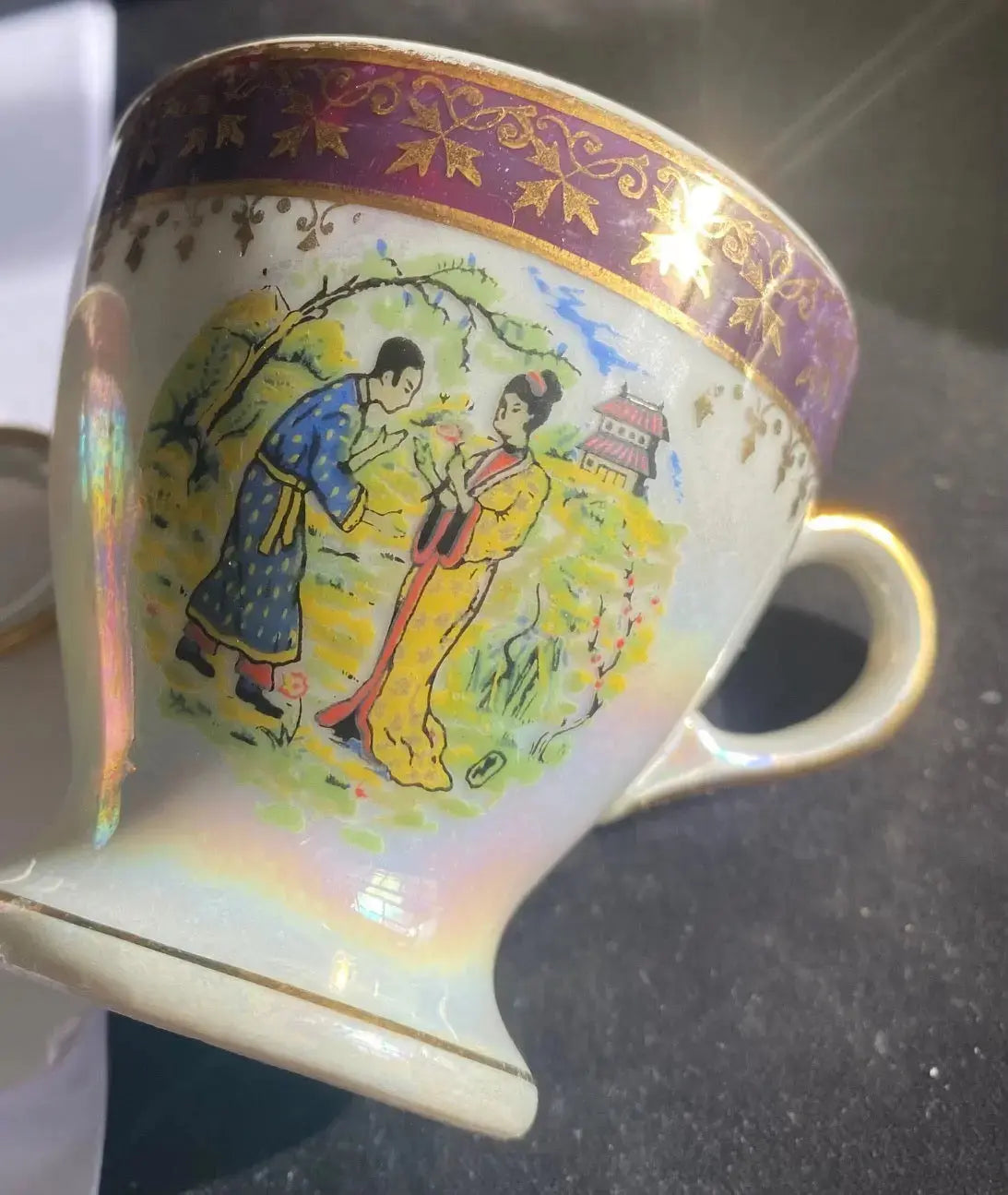 Lot tasses et sous-tasses Guy en porcelaine XIXème – décor Japonais irisé-{{shop name}}