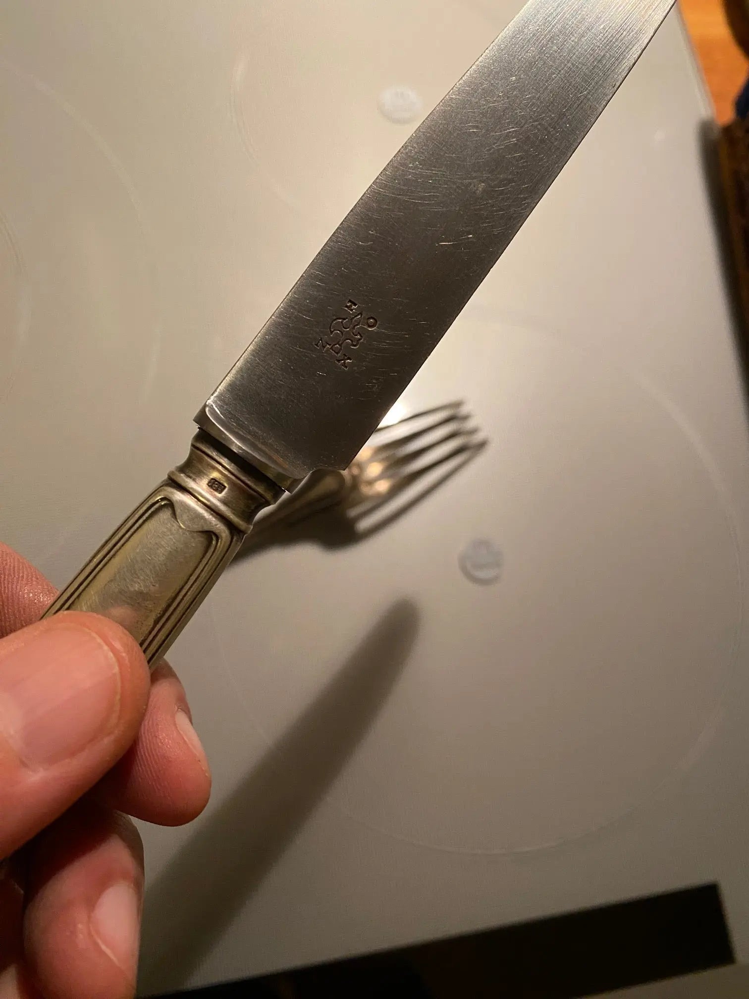 Orfèvrerie Argental époque art déco, FOURCHETTE ET COUTEAU, métal argenté, LAME INOX. Antiquités de France