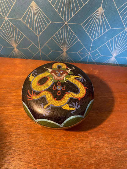 Boîte cloisonnée Chine ancienne Qing XIXe sur socle bois, décor raffiné et fin-{{shop name}}