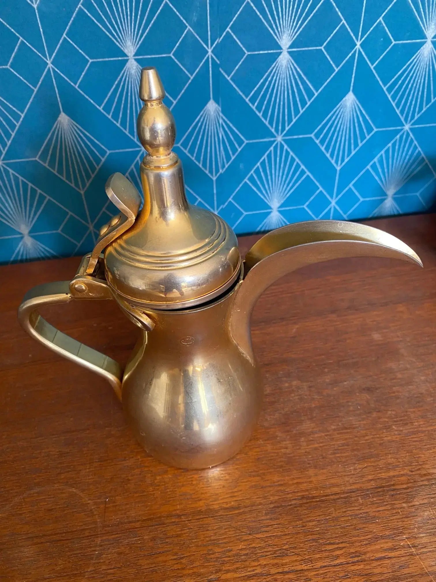 Cafetière orientale Dallah – cuivre ou laiton, symbole arabe gravé, 15 cm, vintage-{{shop name}}
