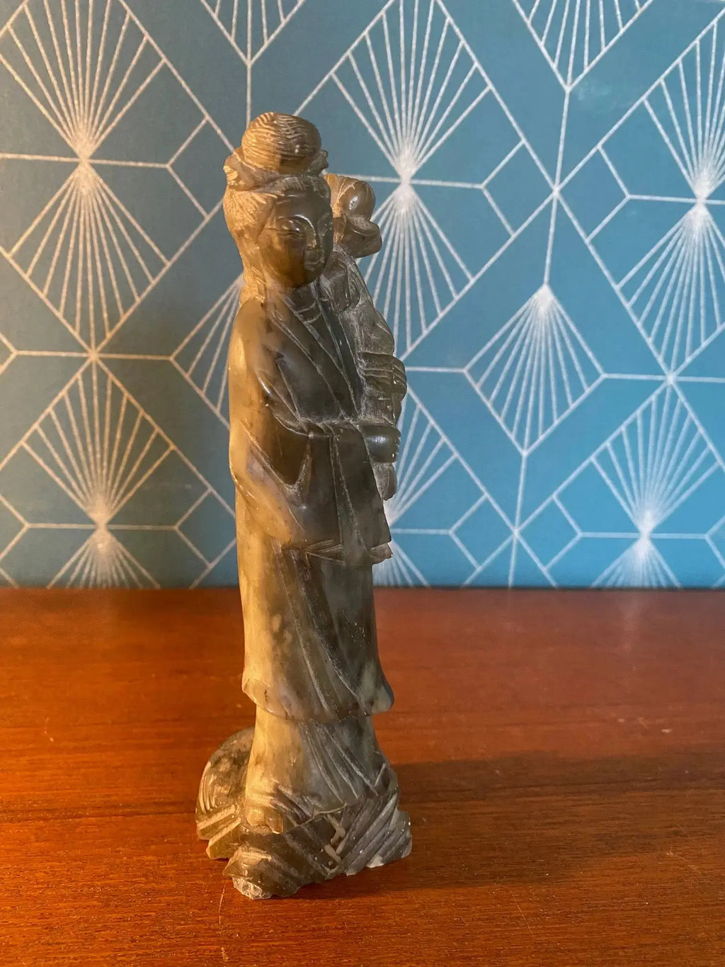 Statuette Chinoise ancienne, sujet en pierre dure verte. Japon, Chine, Asie. Antiquités de France