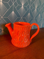 Petite verseuse vintage, en terre cuite émaillée, école Italienne Romacréa, 1960, en forme d'arrosoir. Antiquités de France