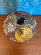 Terre cuite ancienne, pot à couvert par l' école Italienne Romacréa, 1950. Antiquités de France