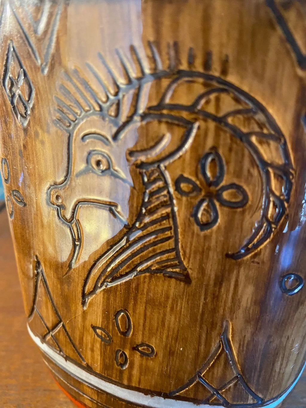 Ancien pichet en Céramique émaillée, à section carré et décors Zoomorphe, école Italienne Romacréa, des années 60. Antiquités de France