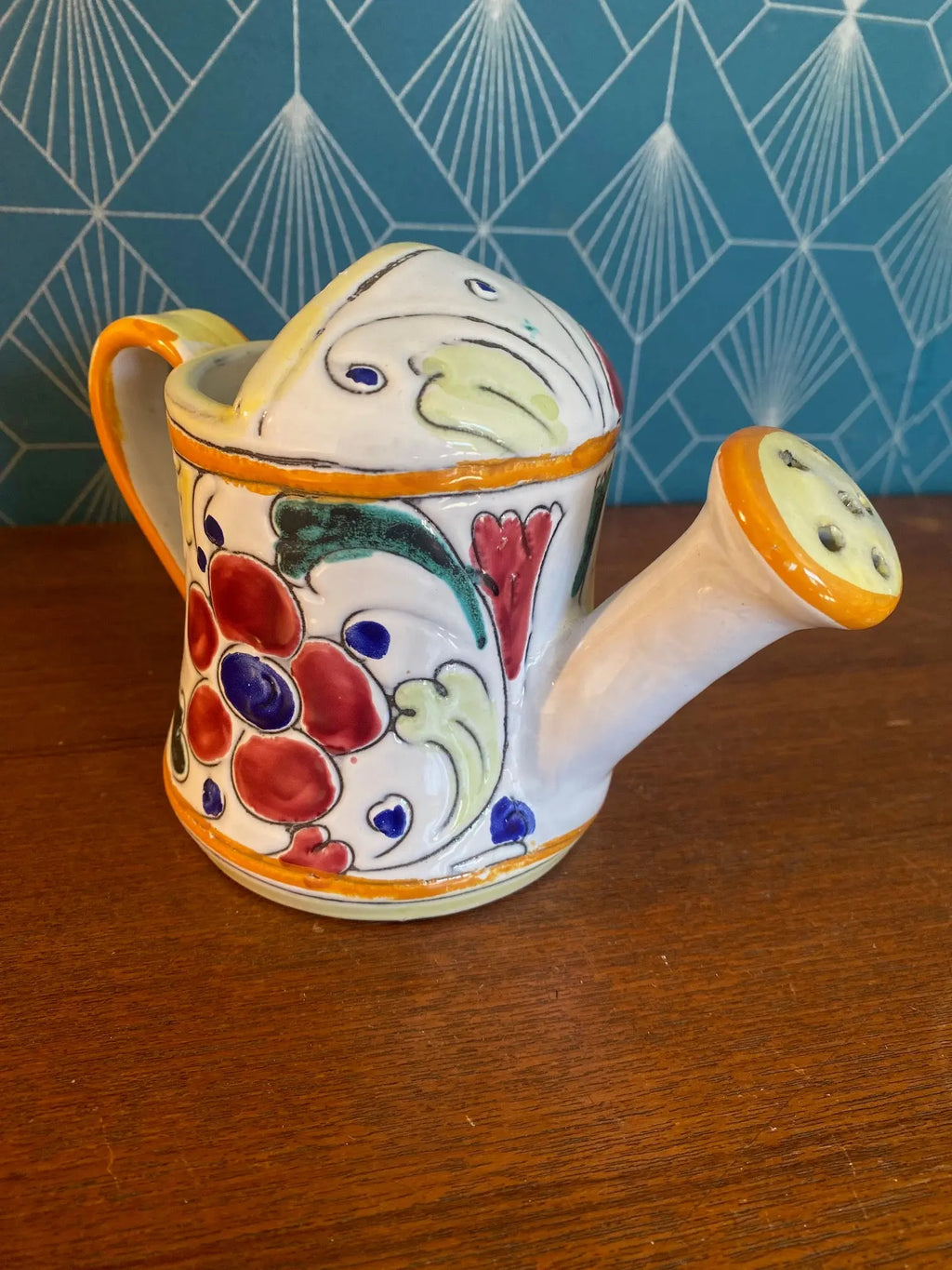 Petite verseuse ancienne, en terre cuite émaillée, école Italienne Romacréa. Frome arrosoir. Antiquités de France