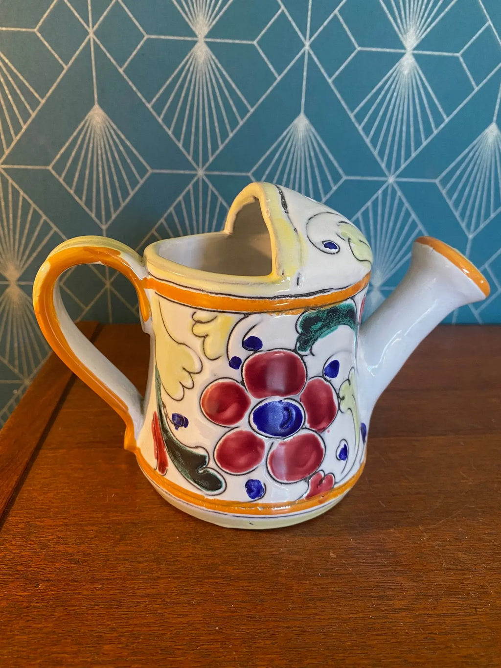 Petite verseuse ancienne, en terre cuite émaillée, école Italienne Romacréa. Frome arrosoir. Antiquités de France