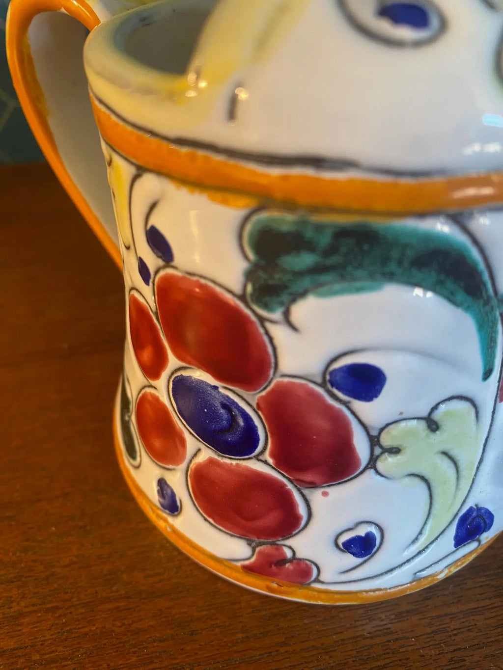 Petite verseuse ancienne, en terre cuite émaillée, école Italienne Romacréa. Frome arrosoir. Antiquités de France