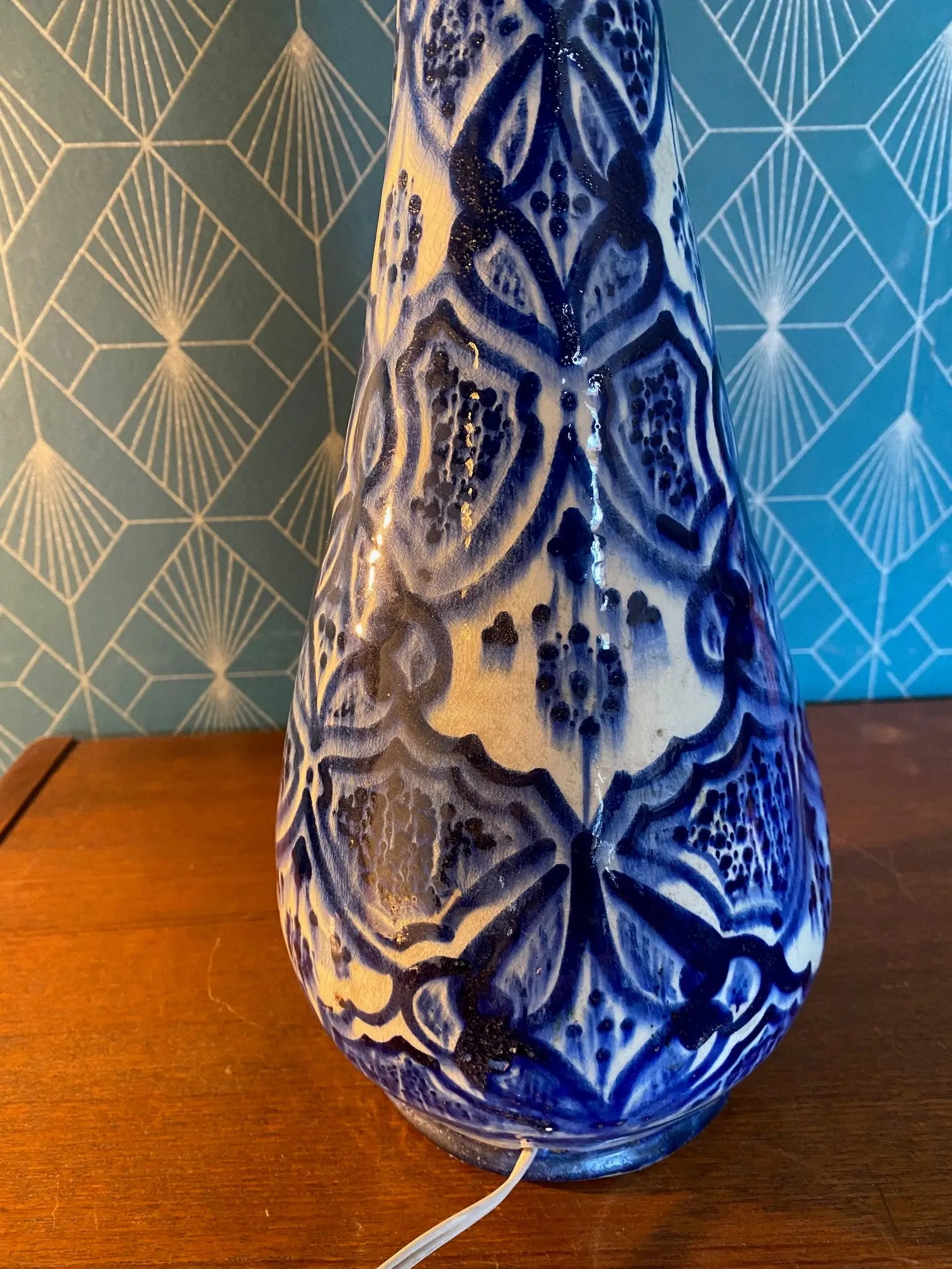 Pied de lampe ancienne, signée au revers, Syrie. Début XXème. Antiquités de France