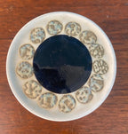 Royal Copenhagen, boîte à pilules en porcelaine blanche. Numérotée. Antiquités de France