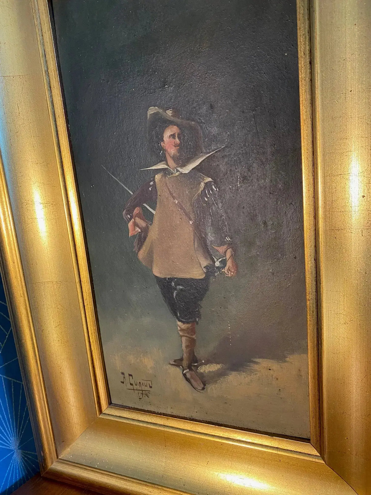 Huile sur panneau, début XIXème, signée R. Guiraud. 30x15cm. Le Mousquetaire. Antiquités de France
