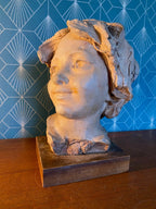 Buste en terre cuite XIXème. Etude d'un visage d'enfant attribué à Carpeaux. Antiquités de France