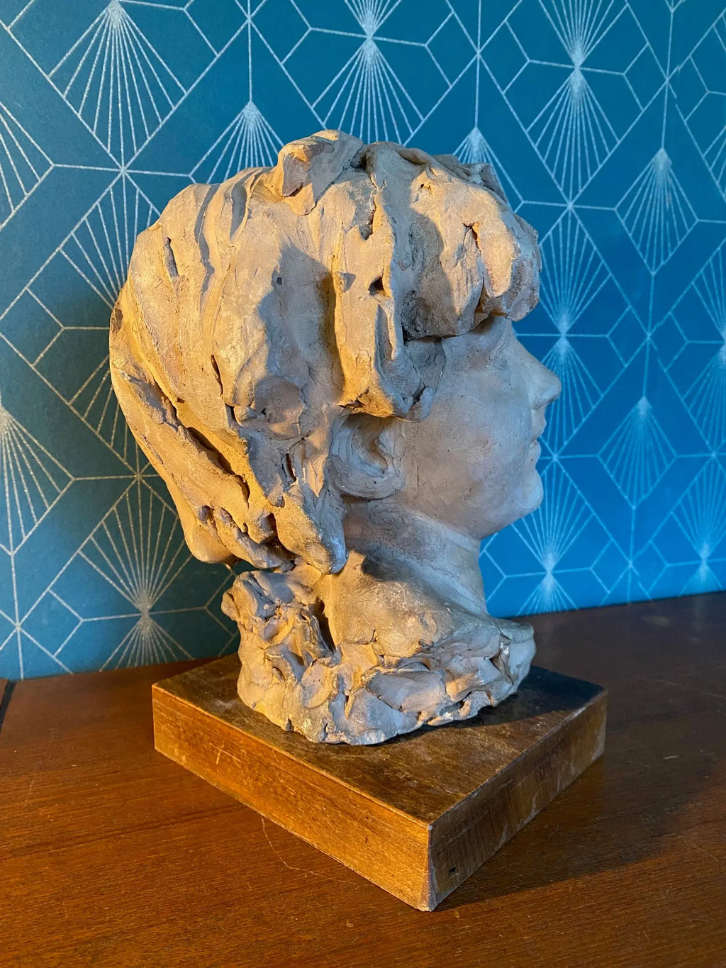 Buste en terre cuite XIXème. Etude d'un visage d'enfant attribué à Carpeaux. Antiquités de France