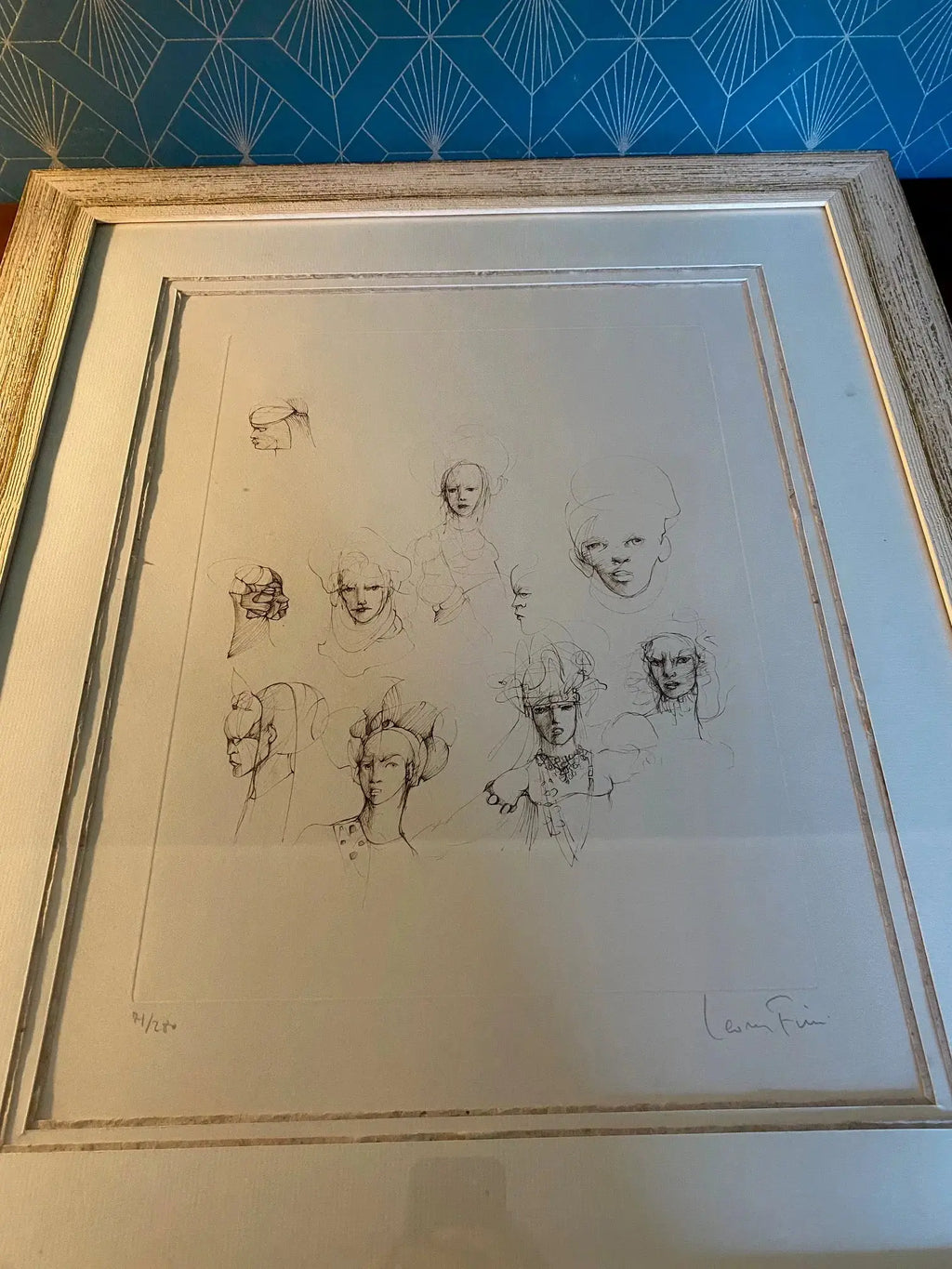 Lithographie Léonor Fini – "Visages", signée 71/280, superbe cadre doré-{{shop name}}