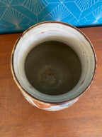 Vase ancien signé Malarmey, décors cloisonné de tulipes bleues et ocres. 1950 Antiquités de France