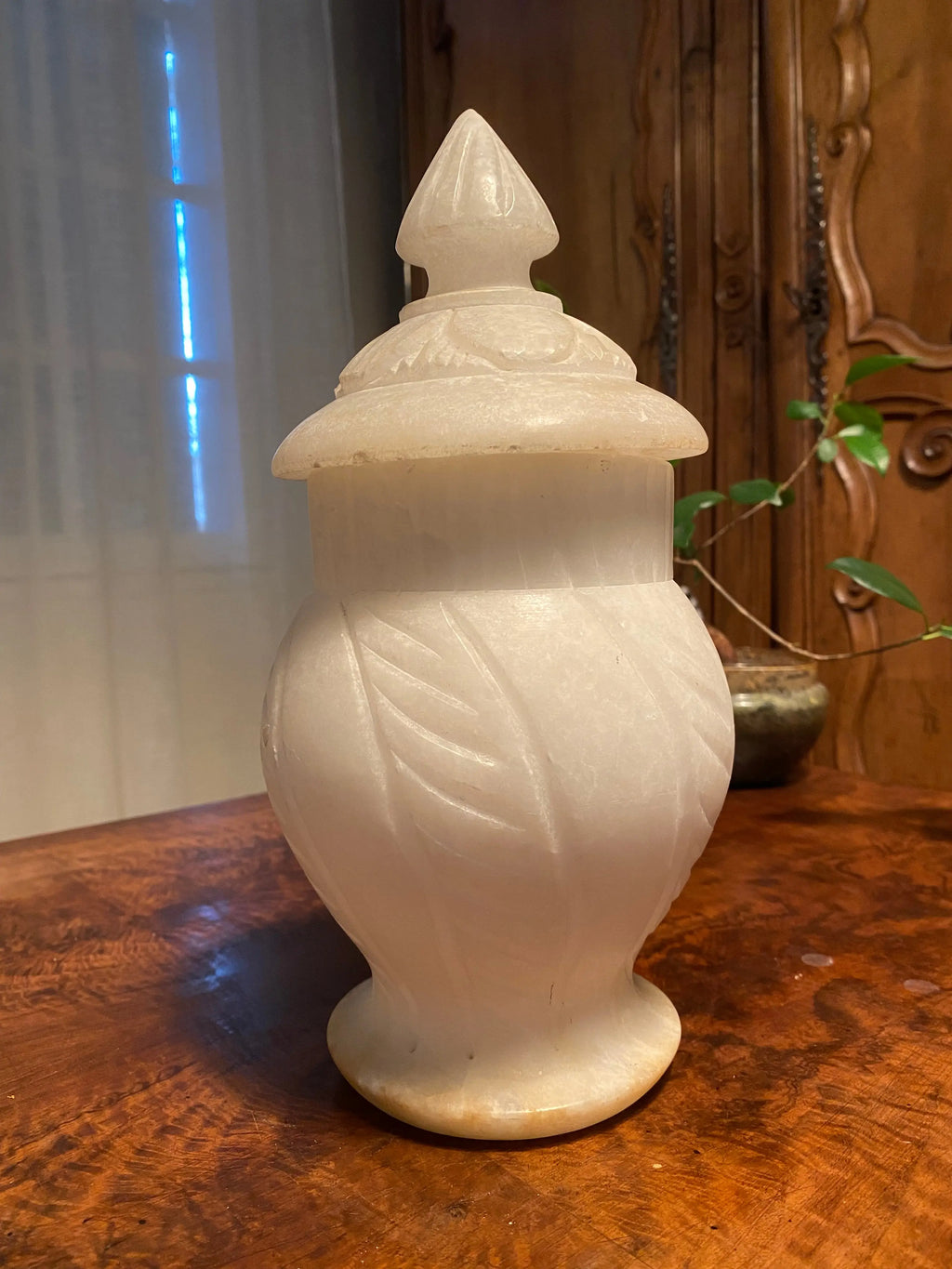 Pot à couvert ancien, Albâtre, d' époque art déco. Bel état. Antiquités de France