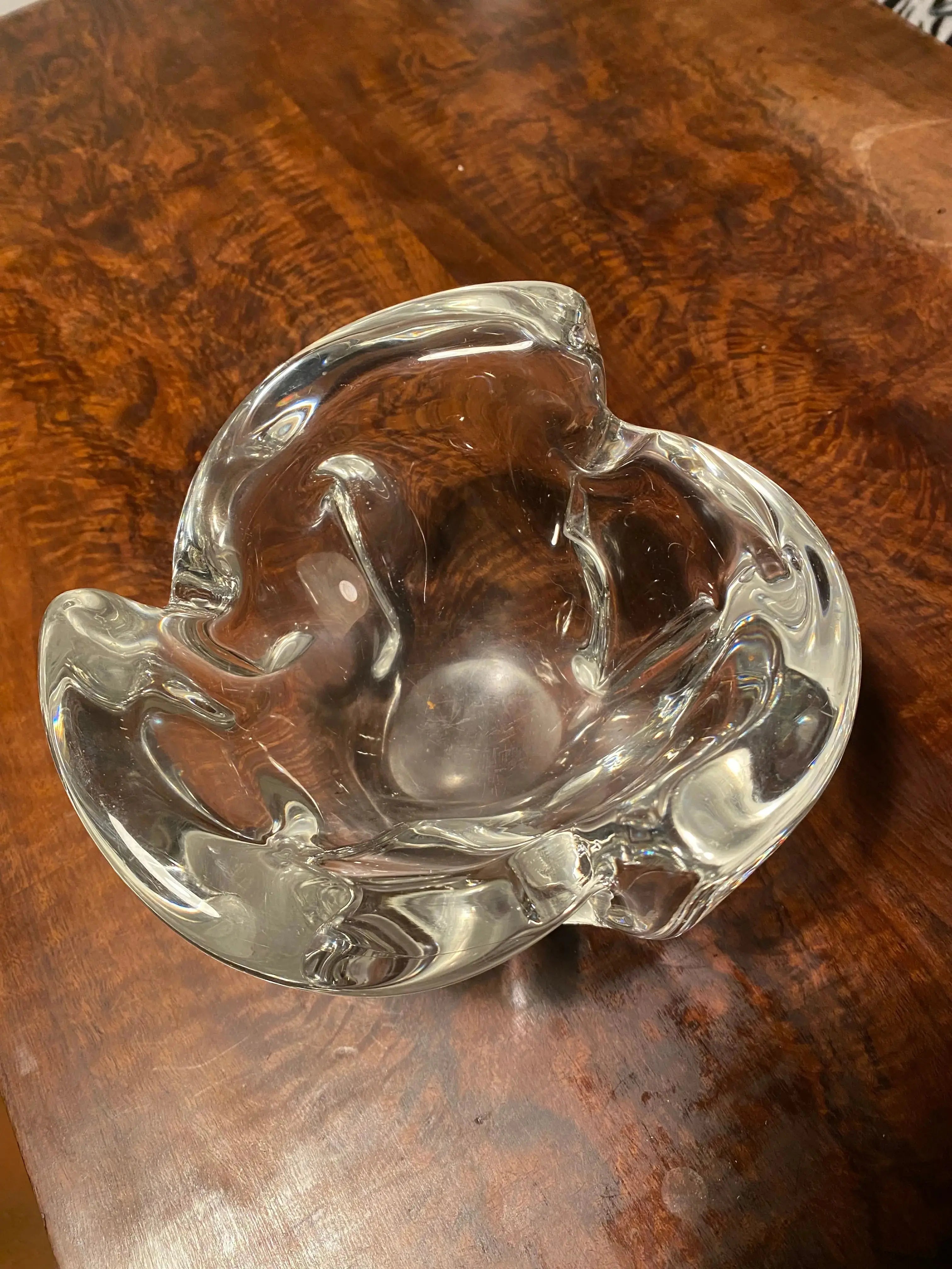Cendrier à pipe, en CRISTAL DE Sèvres, époque art déco. Signé.-{{shop name}}
