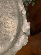 Rare assiette du XVIIIème siècle, orfèvrerie Varido, 1751, Art Populaire. Antiquités de France