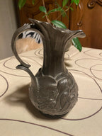 Pichet ancien signé, Charles Théodore Perron , années 1900, Pichet Art Nouveau en étain. Antiquités de France