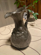 Pichet ancien signé, Charles Théodore Perron , années 1900, Pichet Art Nouveau en étain. Antiquités de France