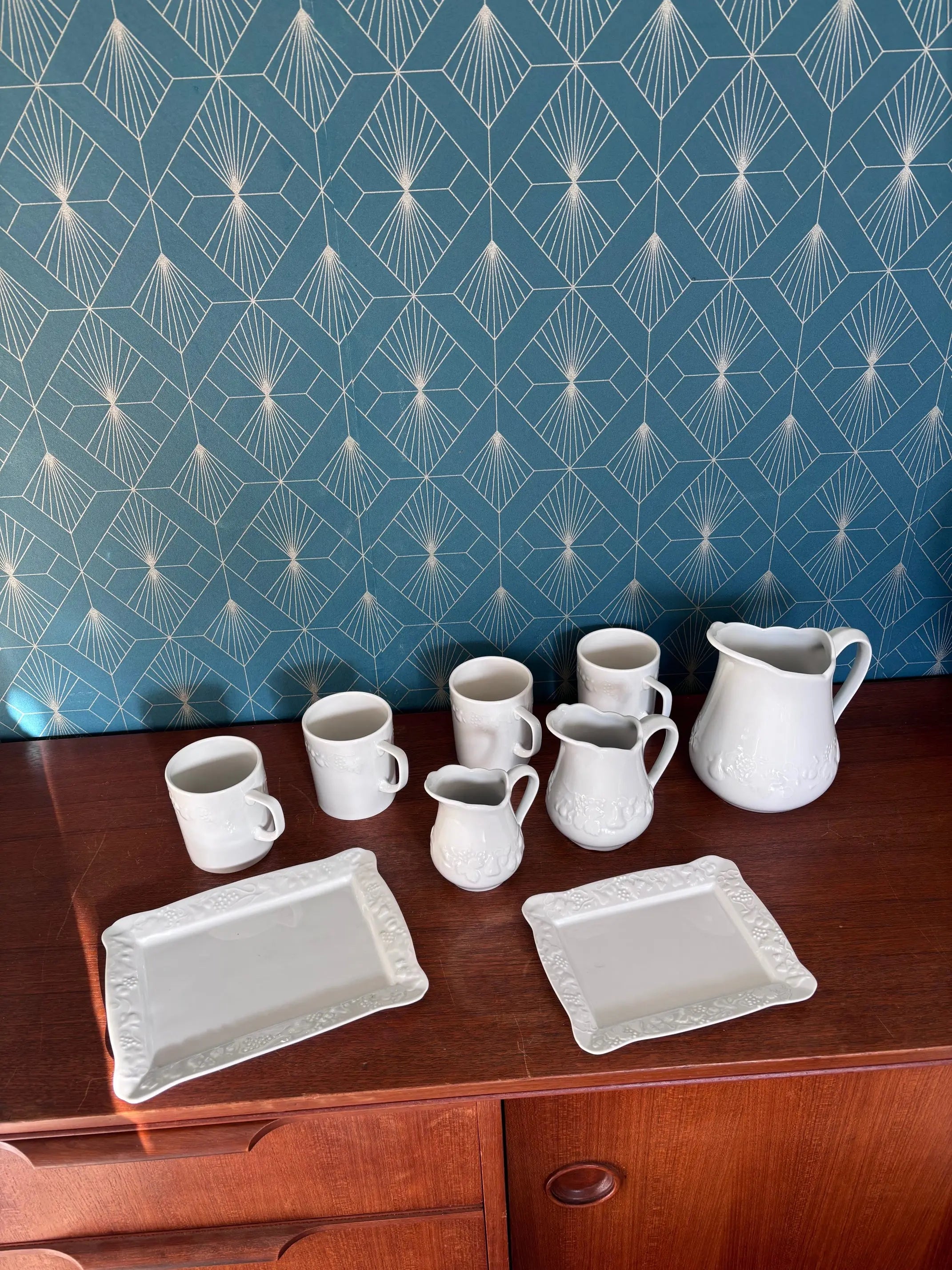 Porcelaine de Limoges par Deshoulières, modèle California en parfait état. Antiquités de France