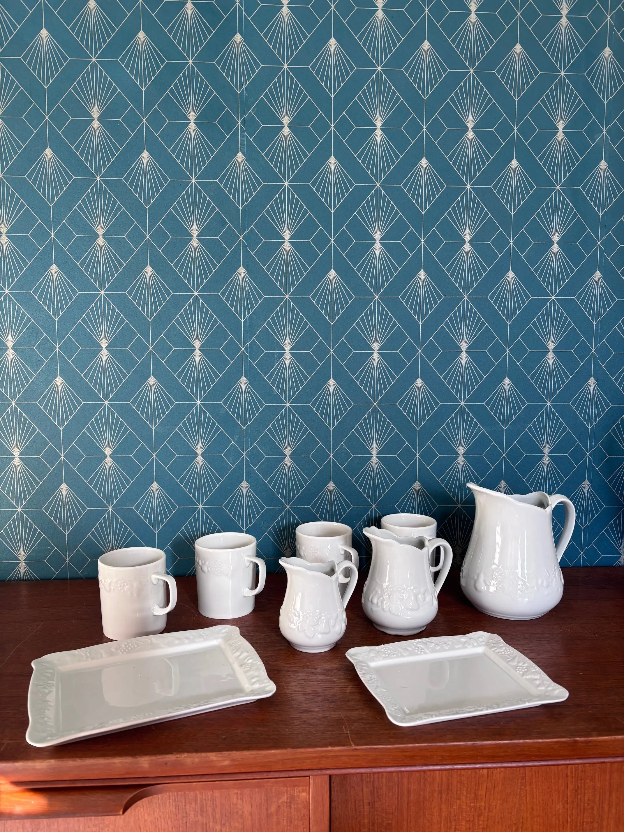 Porcelaine de Limoges par Deshoulières, modèle California en parfait état. Antiquités de France