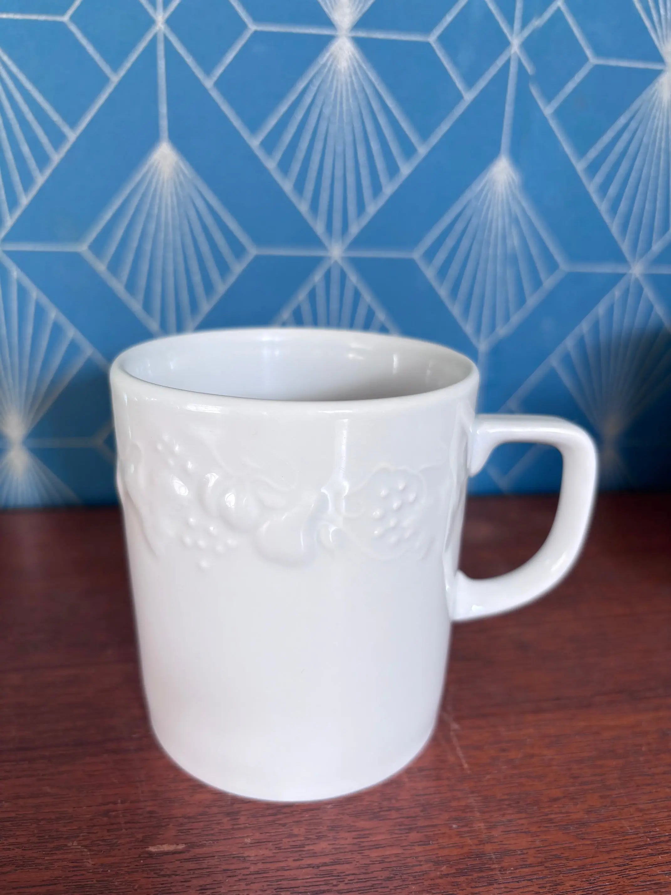 Porcelaine de Limoges par Deshoulières, modèle California en parfait état. Antiquités de France