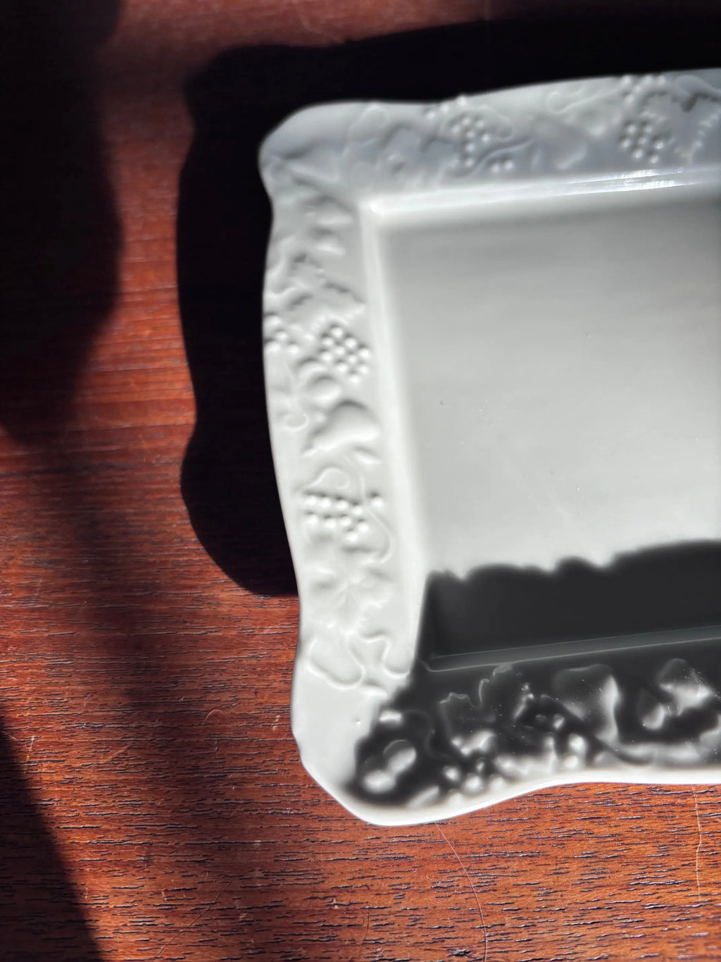 Porcelaine de Limoges par Deshoulières, modèle California en parfait état. Antiquités de France