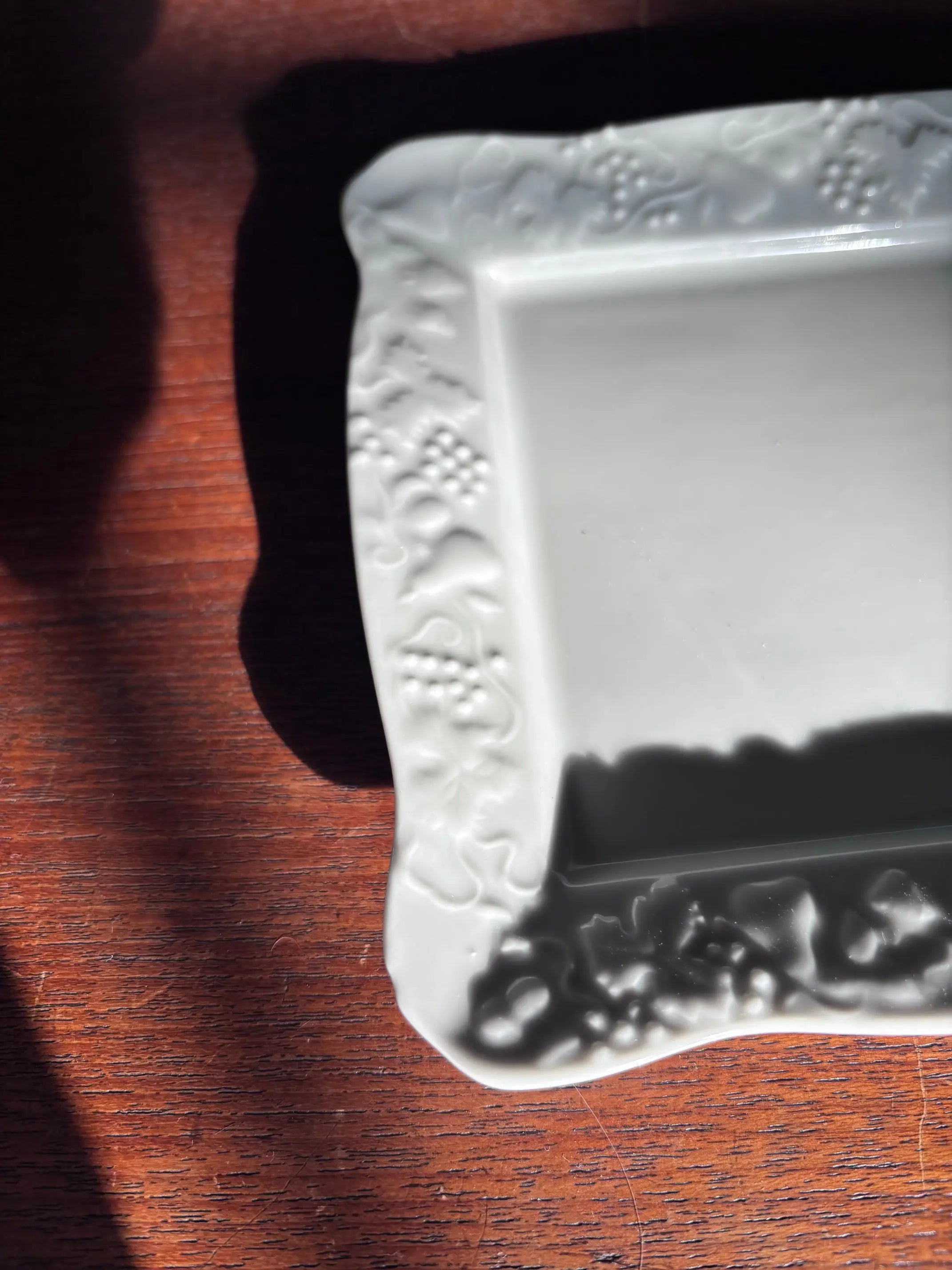 Porcelaine de Limoges par Deshoulières, modèle California en parfait état. Antiquités de France