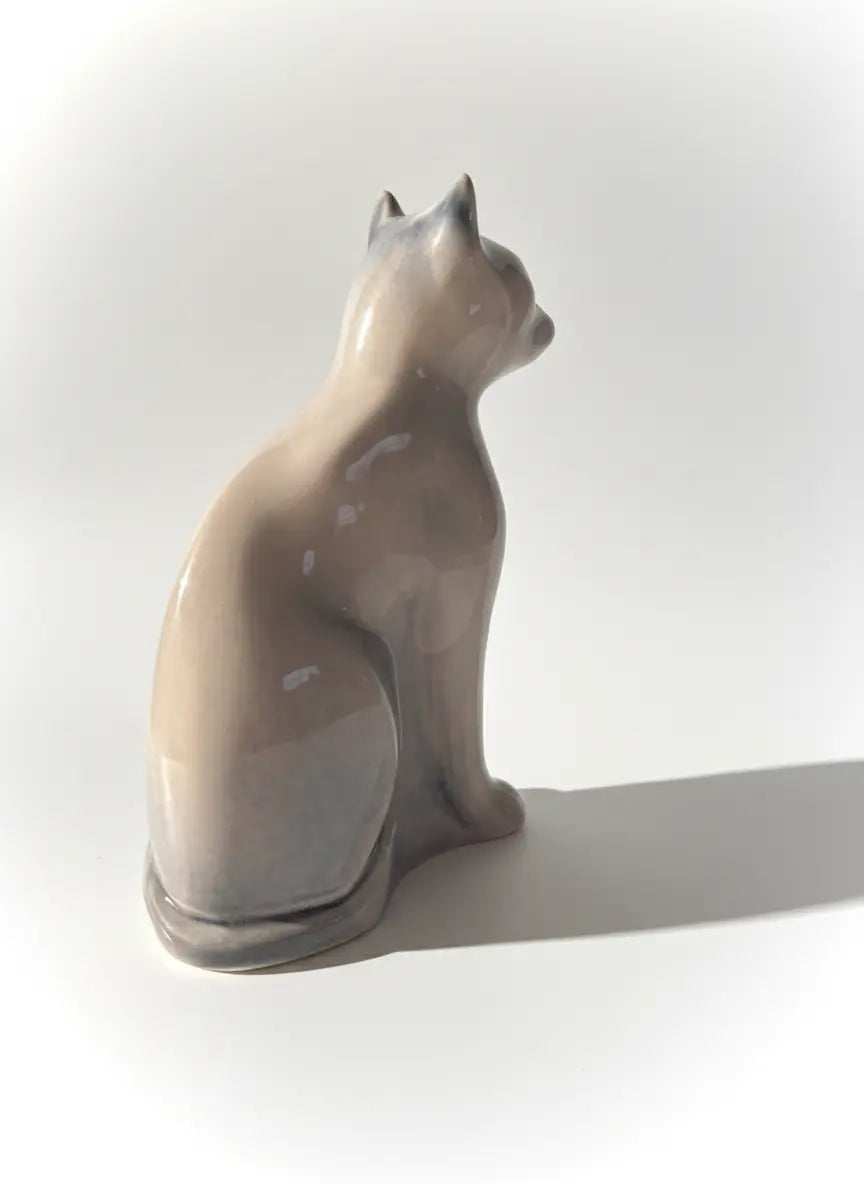 Chat en Porcelaine Virebent – Artisanat d'Art du Lot-{{shop name}}