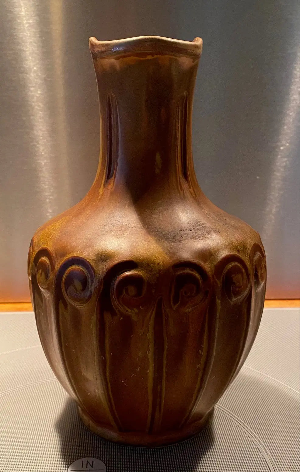 Denbac, carafe en céramique ancienne et mugs Art Nouveau , vers 1900, Décor de frises, 5 mugs Antiquités de France