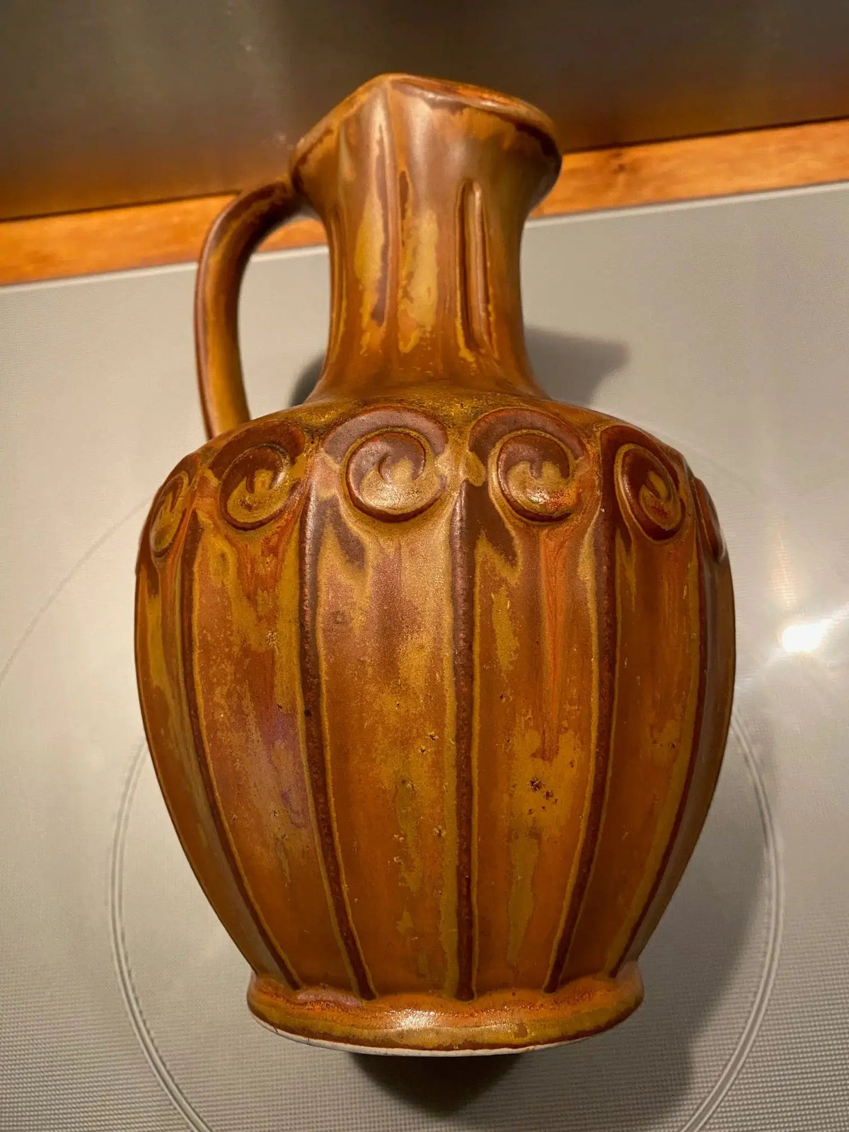 Denbac, carafe en céramique ancienne et mugs Art Nouveau , vers 1900, Décor de frises, 5 mugs Antiquités de France