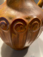 Denbac, carafe en céramique ancienne et mugs Art Nouveau , vers 1900, Décor de frises, 5 mugs Antiquités de France