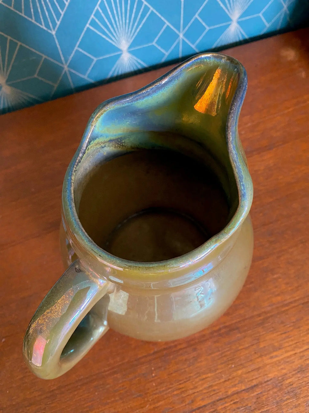 Ancien pichet d'époque art déco céramique émaillée et irisée signé RAMBERVILLERS. Antiquités de France