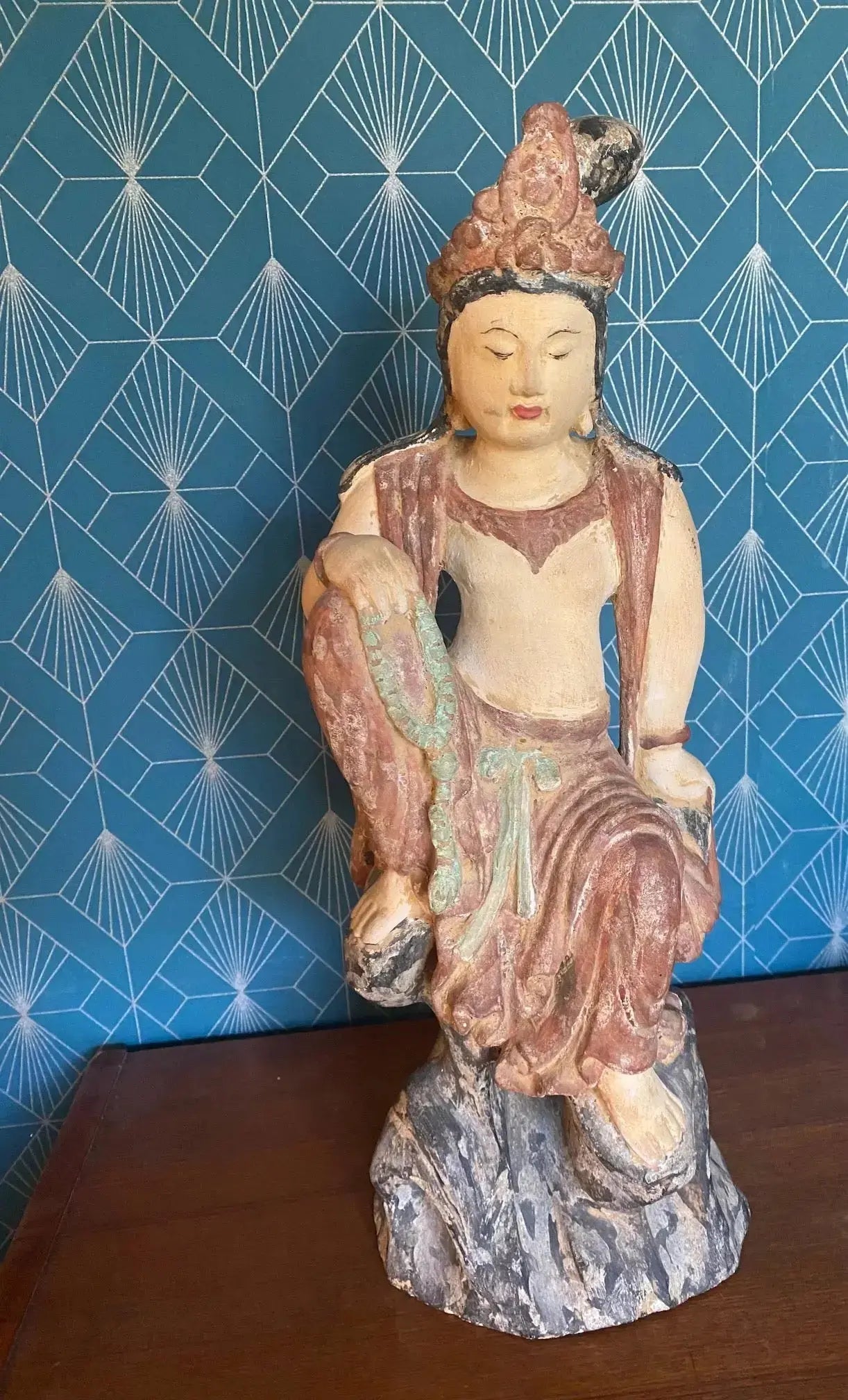 Statue chinoise ancienne Guanyin, dynastie Song ( 960-1279) terre cuite. Antiquités de France