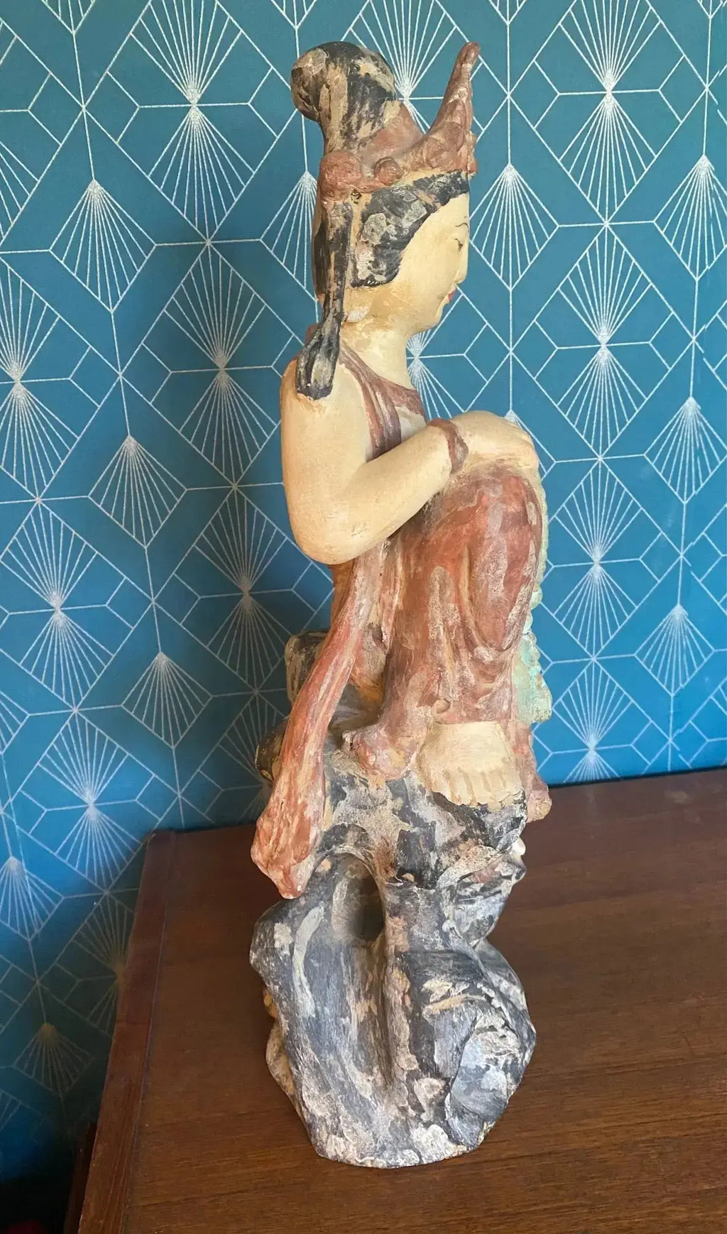 Statue chinoise ancienne Guanyin, dynastie Song ( 960-1279) terre cuite. Antiquités de France