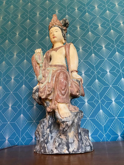 Statue chinoise ancienne Guanyin, dynastie Song ( 960-1279) terre cuite. Antiquités de France