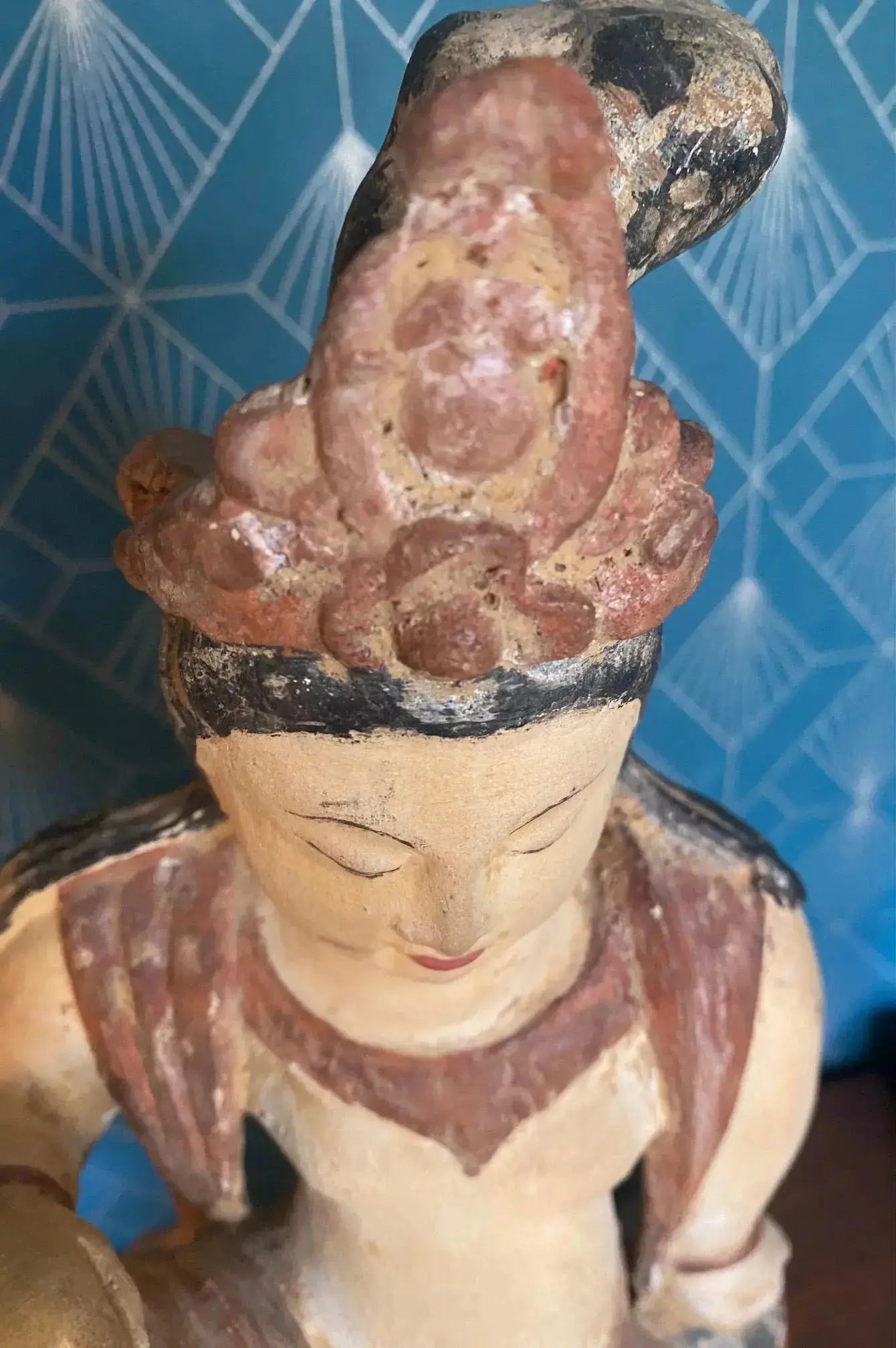 Statue chinoise ancienne Guanyin, dynastie Song ( 960-1279) terre cuite. Antiquités de France