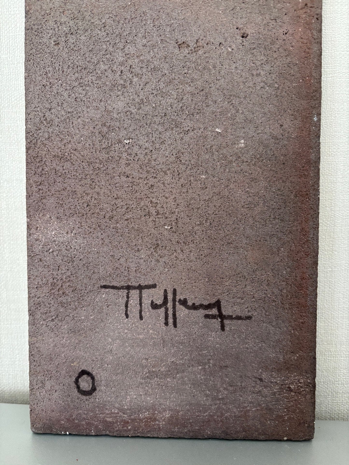 Plaque Émaillée signée Jean JAFFEUX. Volvic Mozac Céramique de lave des Années 60 Mid Century
