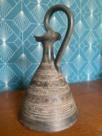 Petit pichet années 1900 – décor frises d’antilopes, conique, 24 cm H, superbe-{{shop name}}