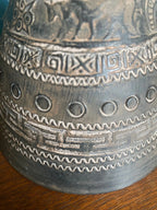 Petit pichet années 1900 – décor frises d’antilopes, conique, 24 cm H, superbe-{{shop name}}