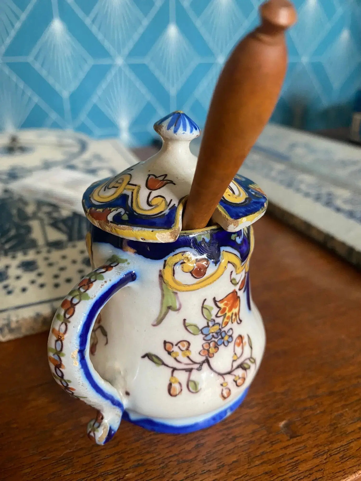 Ancienne céramique Bretonne , pot à moutarde, vernissée, atelier Batz, fin XIXème. Antiquités de France