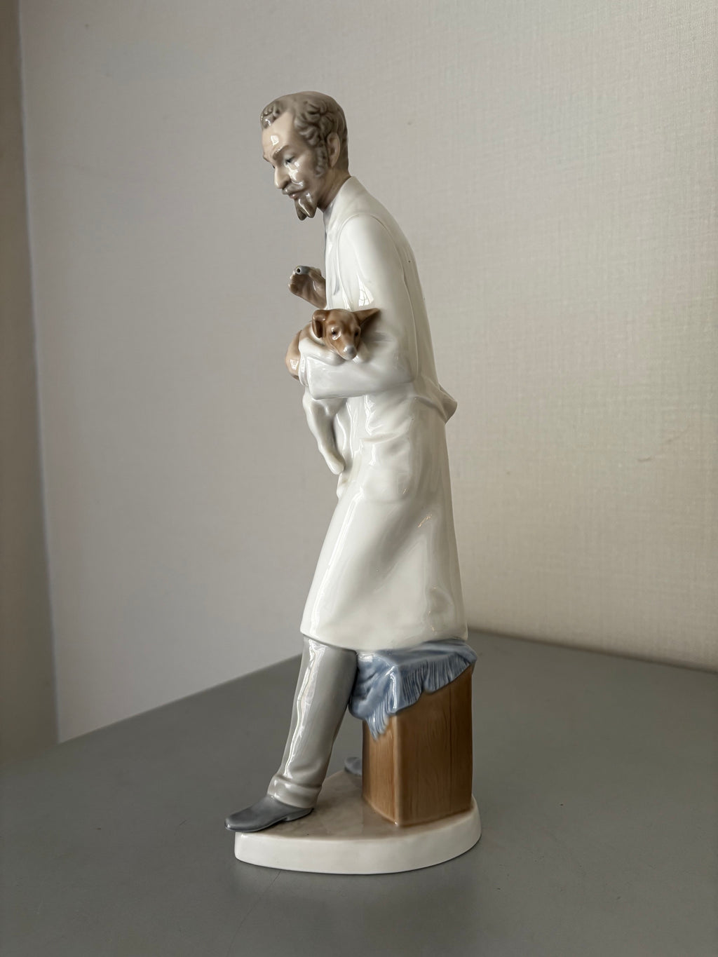 Figurine Lladro 4788 Le Vétérinaire Porcelaine Espagne Vintage de 1977. 34cm