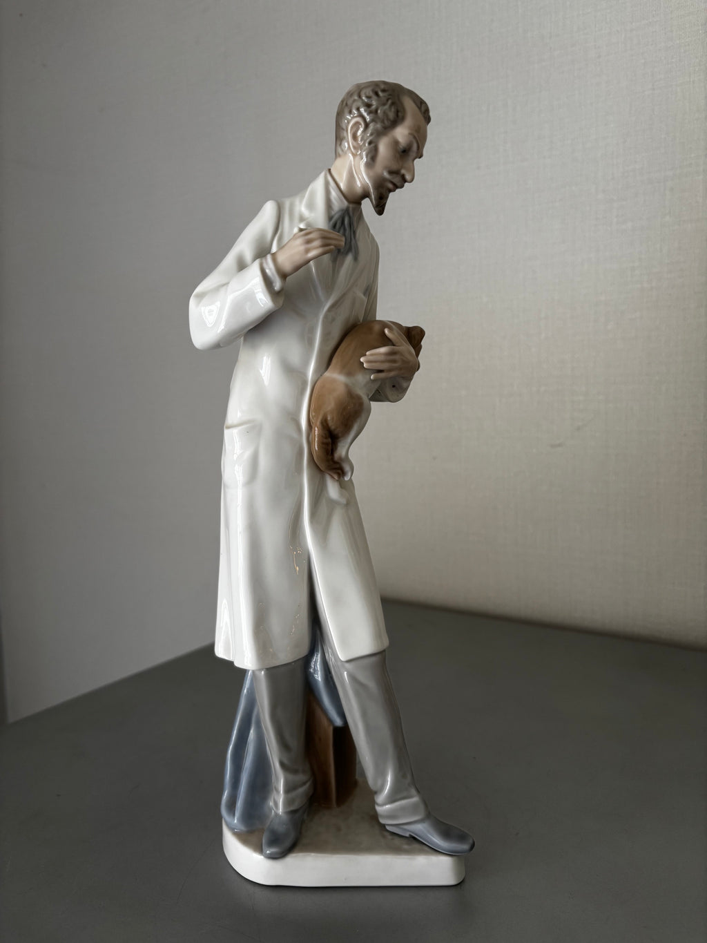 Figurine Lladro 4788 Le Vétérinaire Porcelaine Espagne Vintage de 1977. 34cm